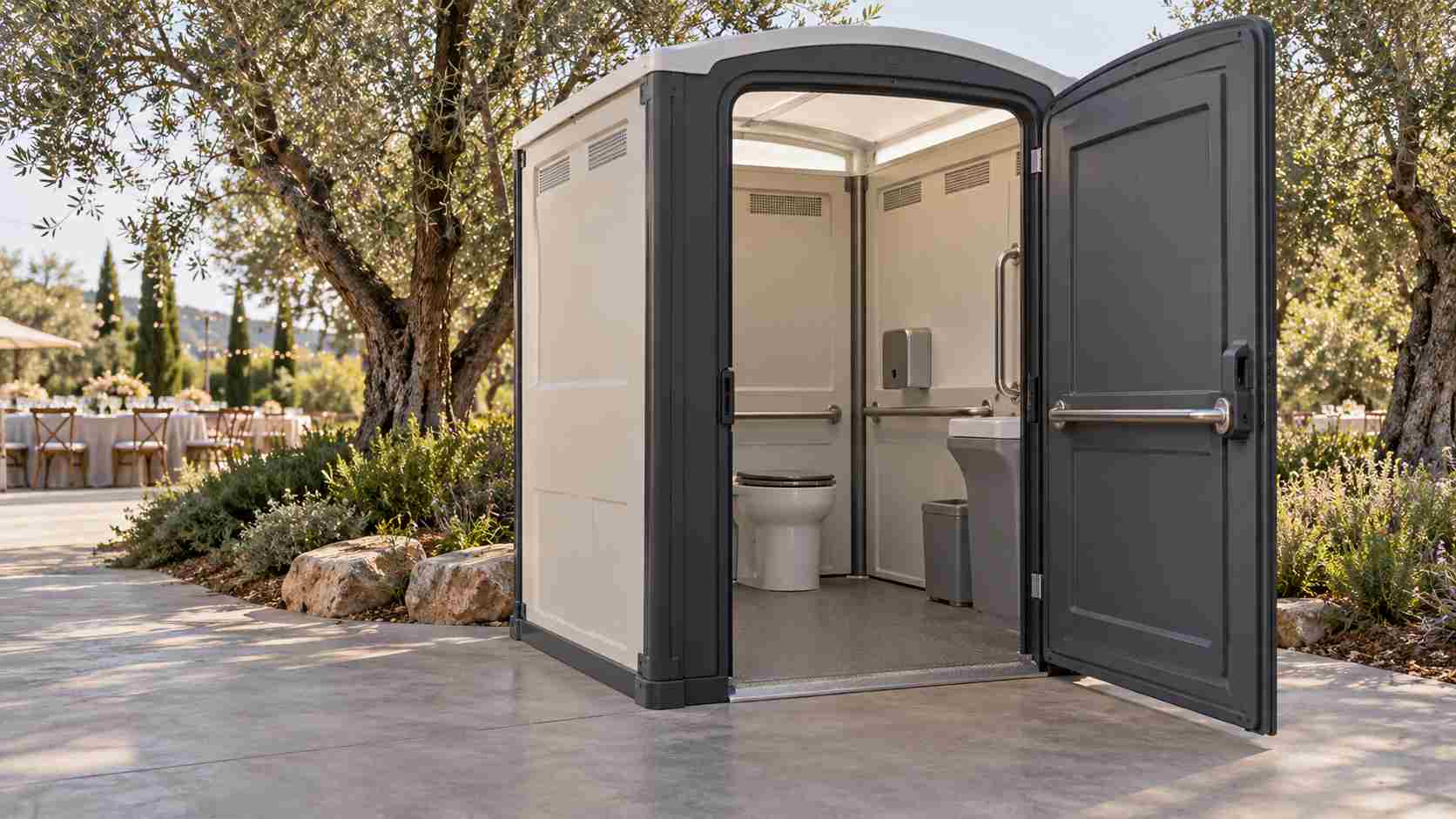 איך מתאימים שירותים ניידים לאנשים עם מוגבלויות באירועי שטח